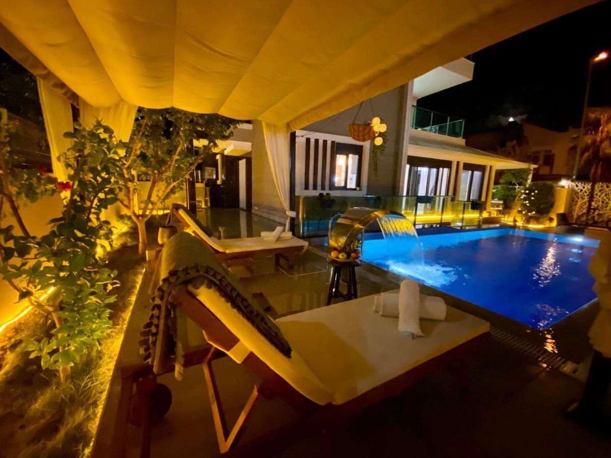 Villa Annabell1 With Swimming Pool And Jacuzzi, 3 Floors ベレキ エクステリア 写真