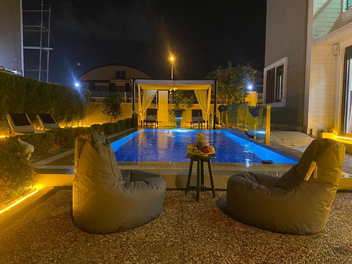 Villa Annabell1 With Swimming Pool And Jacuzzi, 3 Floors ベレキ エクステリア 写真