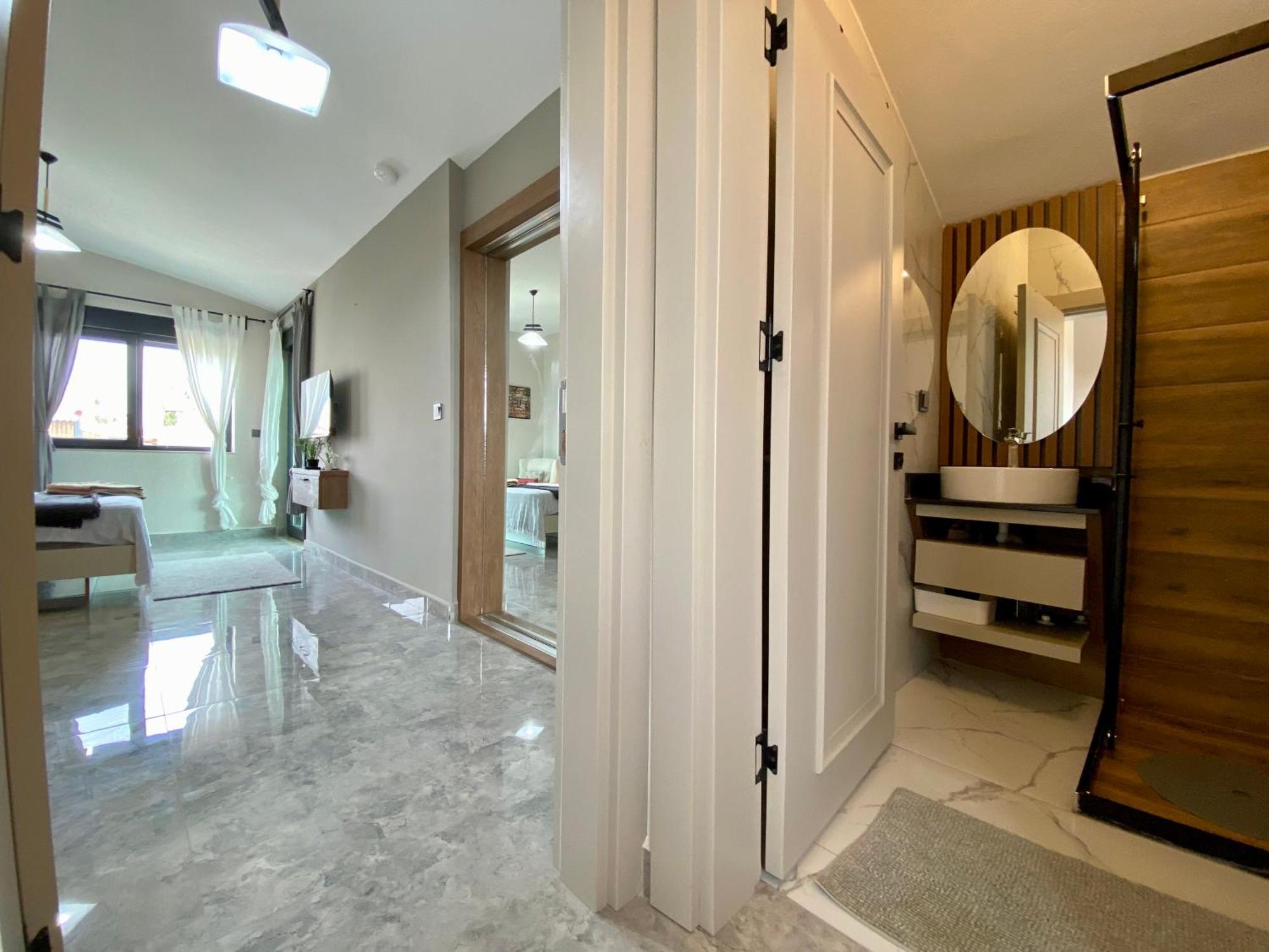 Villa Annabell1 With Swimming Pool And Jacuzzi, 3 Floors ベレキ エクステリア 写真