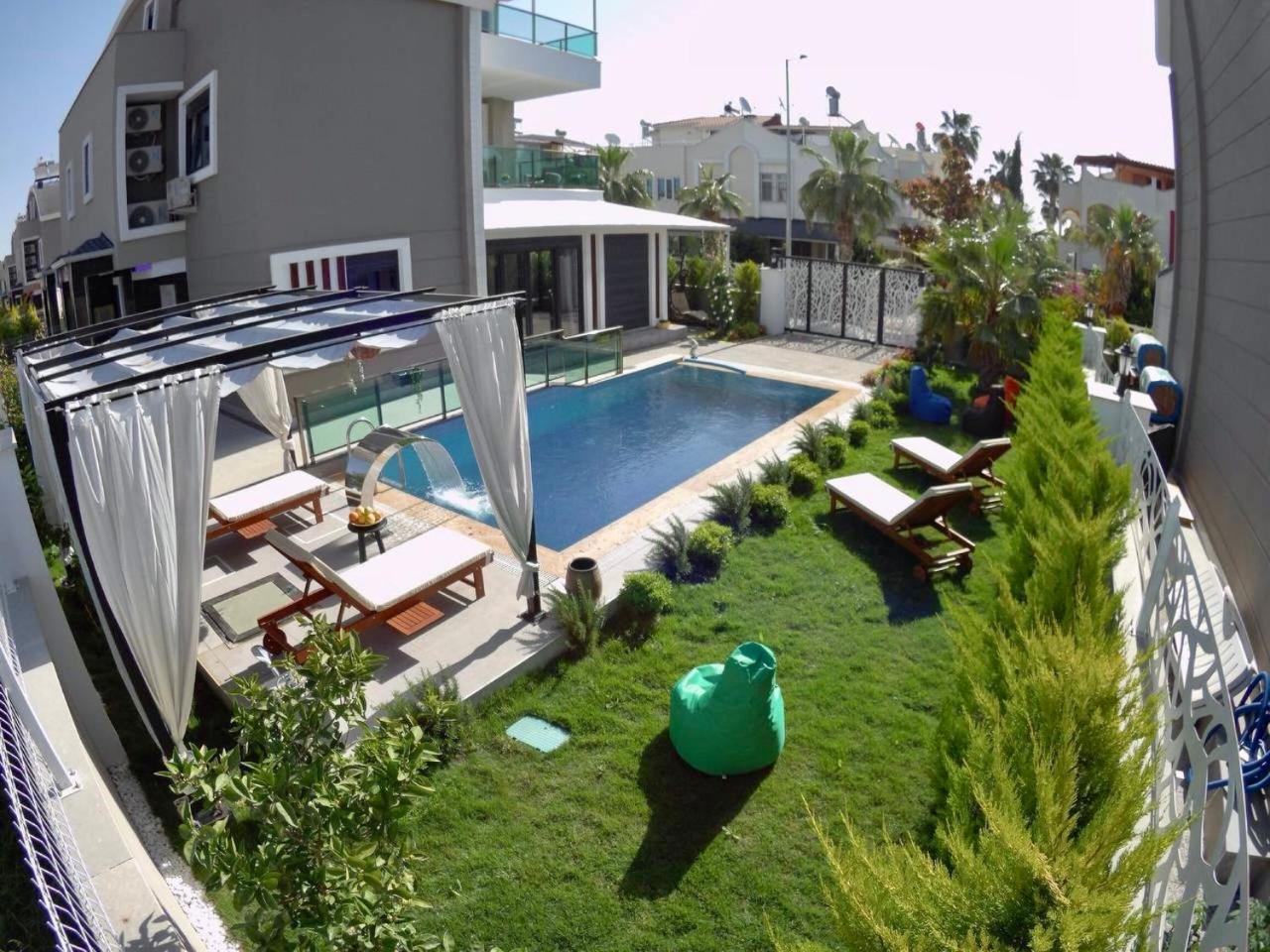 Villa Annabell1 With Swimming Pool And Jacuzzi, 3 Floors ベレキ エクステリア 写真
