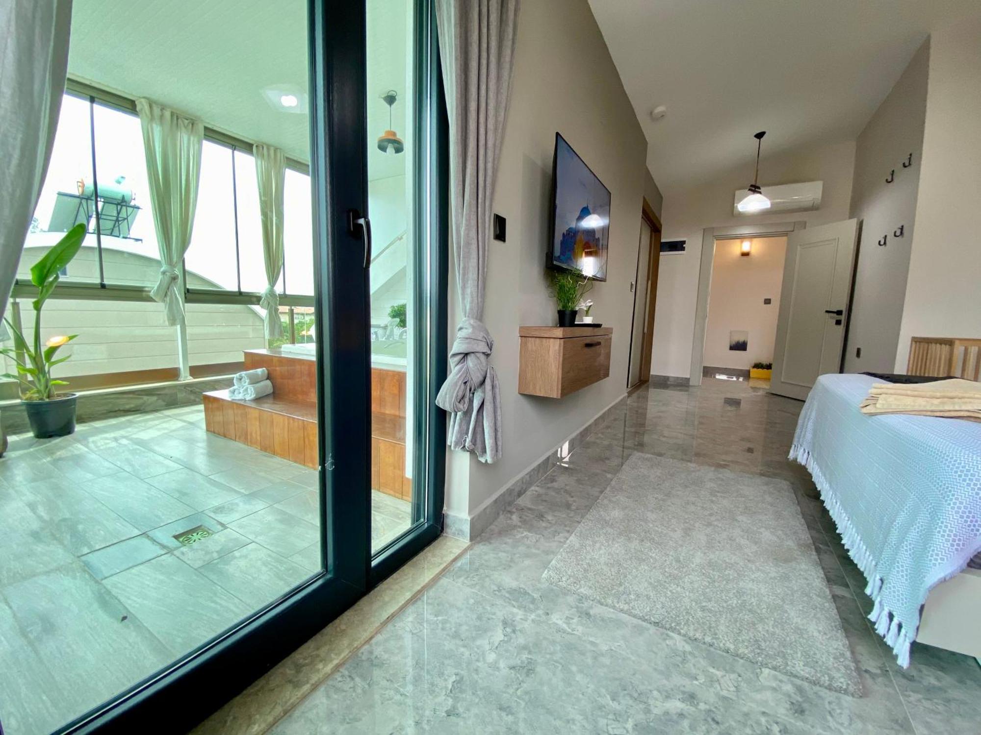 Villa Annabell1 With Swimming Pool And Jacuzzi, 3 Floors ベレキ エクステリア 写真