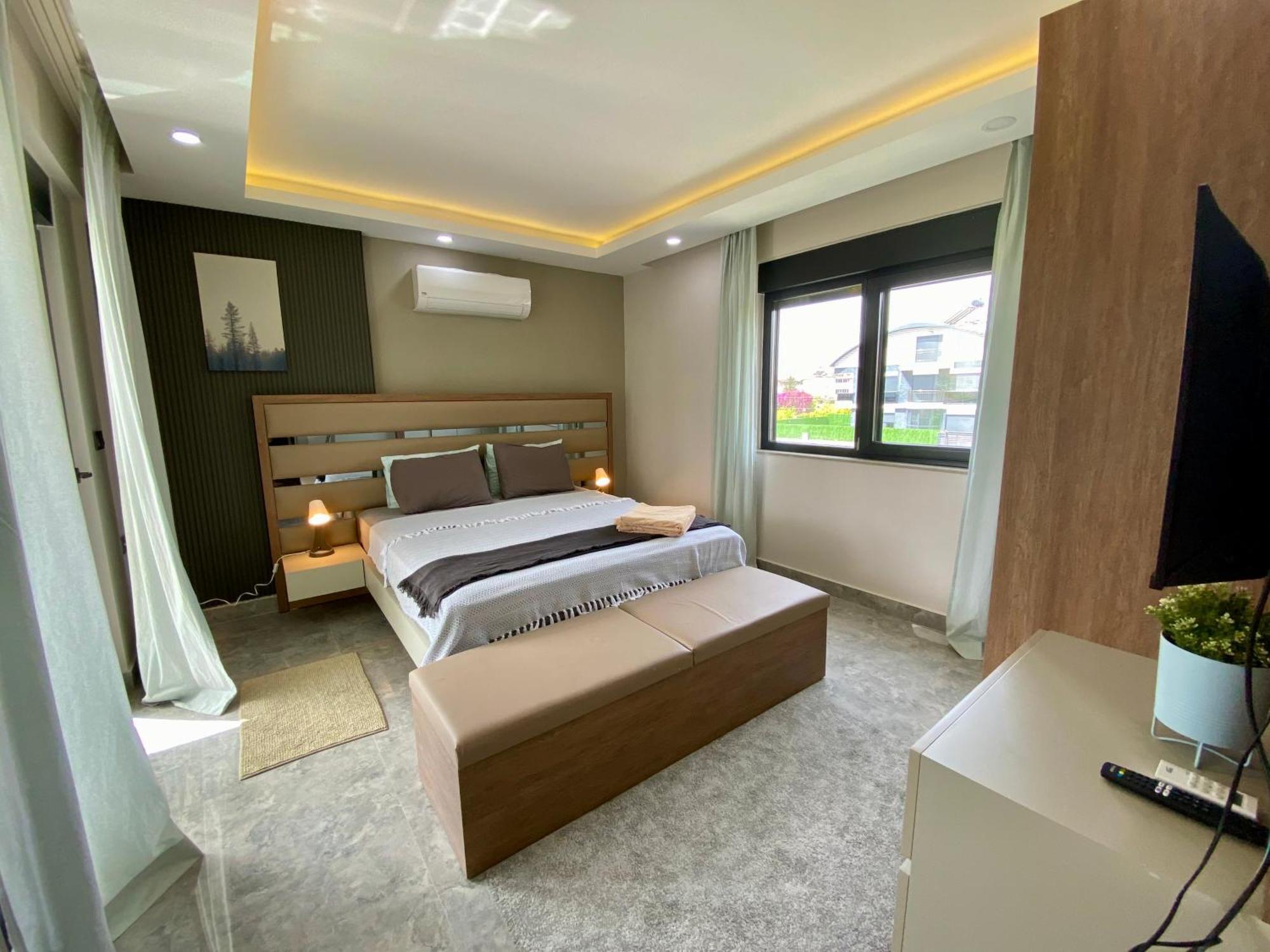 Villa Annabell1 With Swimming Pool And Jacuzzi, 3 Floors ベレキ エクステリア 写真