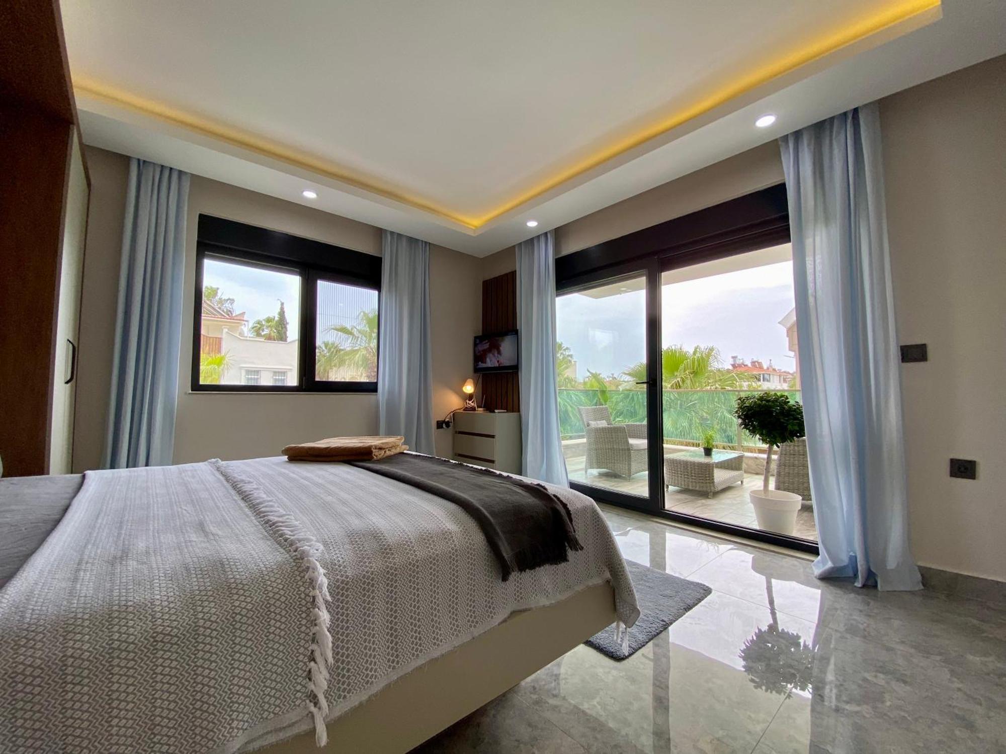 Villa Annabell1 With Swimming Pool And Jacuzzi, 3 Floors ベレキ エクステリア 写真
