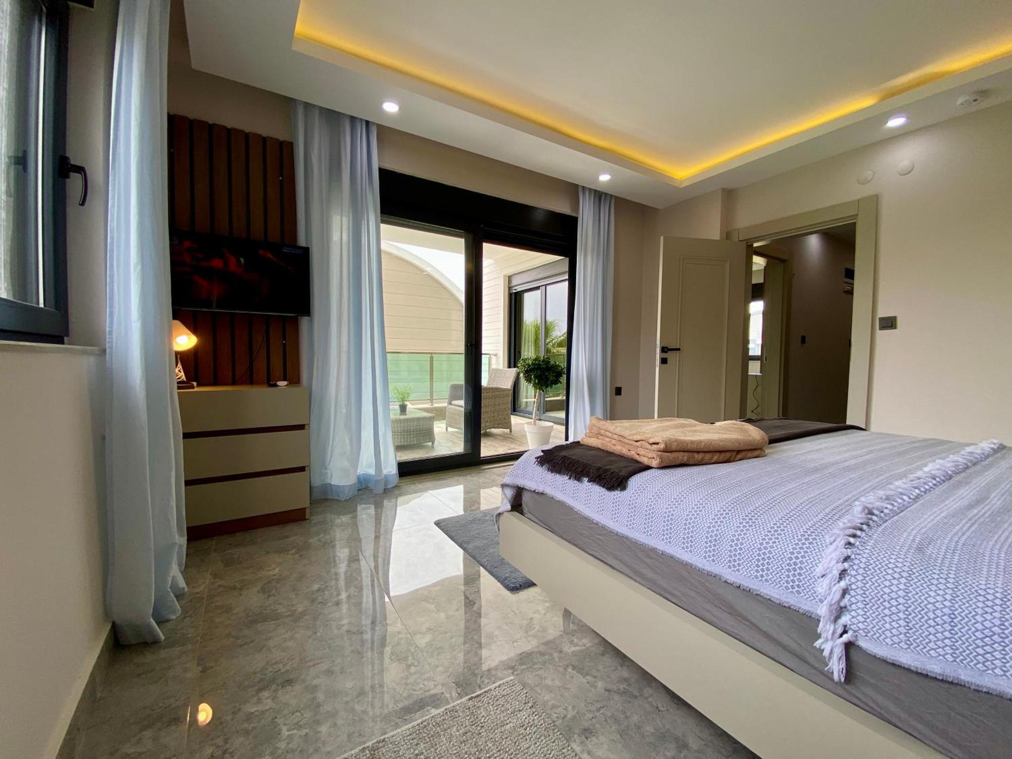 Villa Annabell1 With Swimming Pool And Jacuzzi, 3 Floors ベレキ エクステリア 写真
