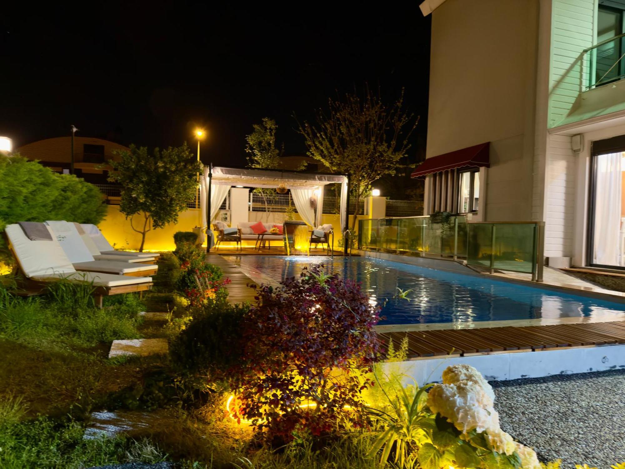 Villa Annabell1 With Swimming Pool And Jacuzzi, 3 Floors ベレキ エクステリア 写真