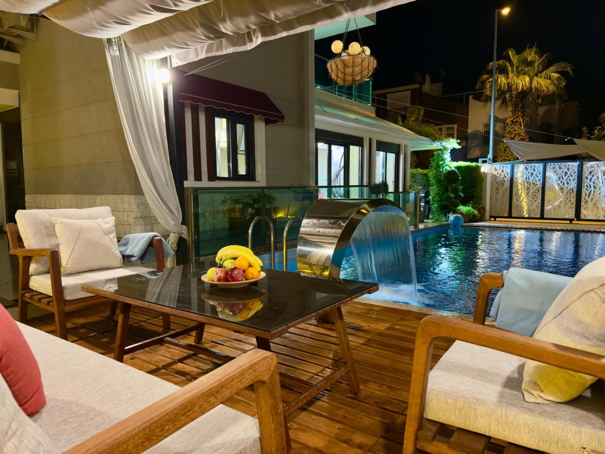 Villa Annabell1 With Swimming Pool And Jacuzzi, 3 Floors ベレキ エクステリア 写真