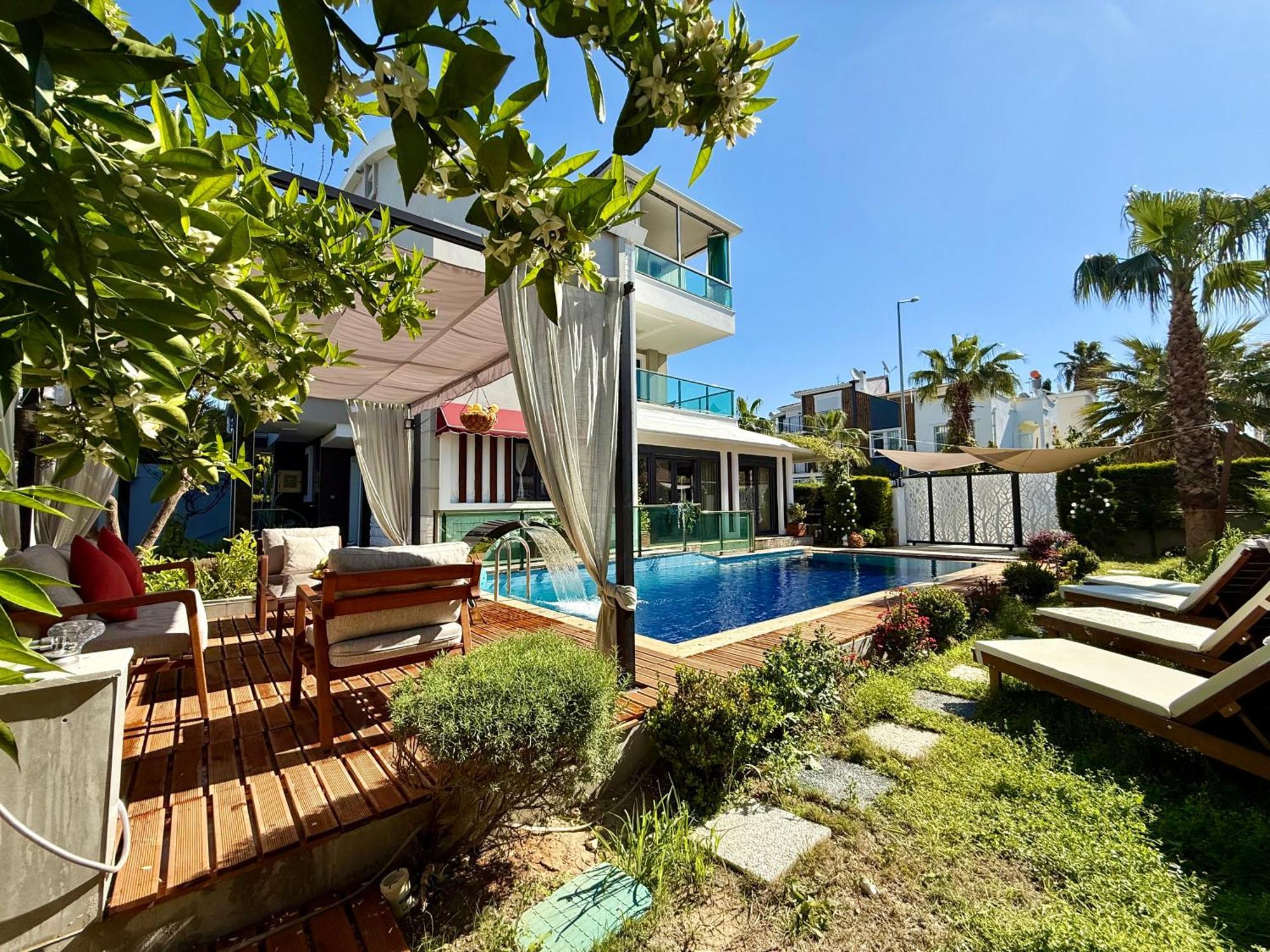 Villa Annabell1 With Swimming Pool And Jacuzzi, 3 Floors ベレキ エクステリア 写真